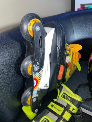 Patines Niño Talla 30-33 + Protecciones