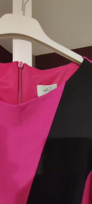Vestido Talla 42 Negro y Fucsia