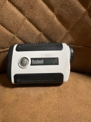 Telémetro Bushnell Tour V2