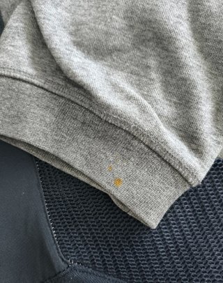 Sudadera con capucha azul y gris