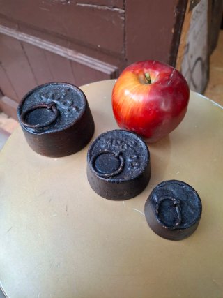 Pesas antiguas báscula 1kg, 1/2kg, 200gr