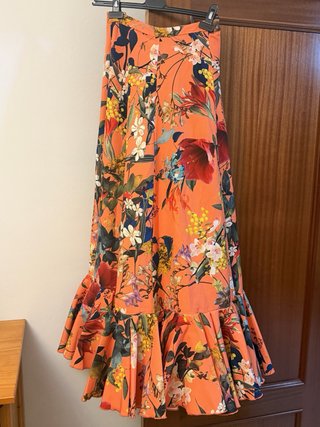 Falda flamenca hecha a mano Solo una puesta