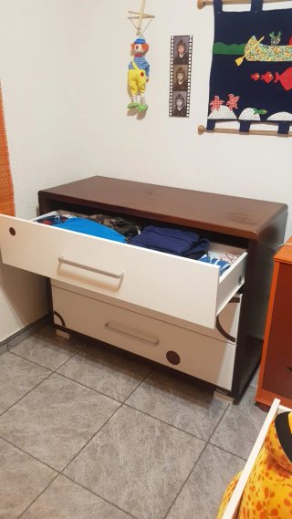 Cómoda con cambiador marca Trama