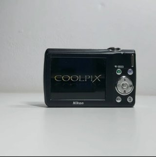 Nikon Coolpix S220