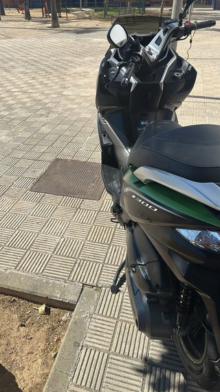 Kawasaki 300j abc Scooter 2017