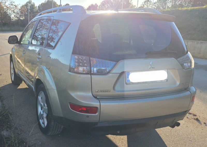 Mitsubishi Outlander 2.0 DI-D Intense 2007, foto 5