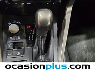 Lexus NX 300h Corporate 2WD 145 kW (197 CV)