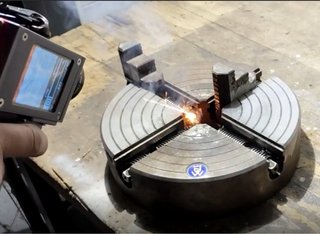 Máquina de limpieza láser AccTek AKQ-300
