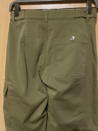 Pantalones cargo Bershka verdes talla S