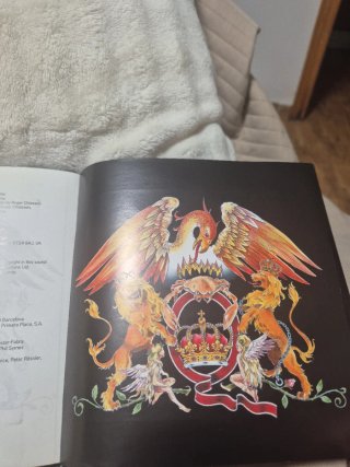 Queen CD edicion de lujo- Kind of magic