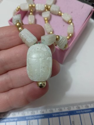 Collana amuleto scarabeo oro bianco