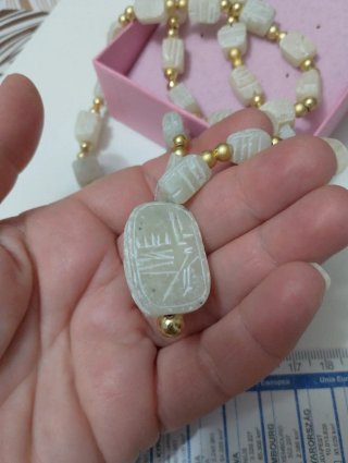 Collana amuleto scarabeo oro bianco
