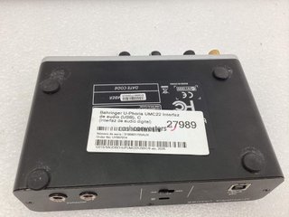 tarjeta sonido behringer u-phoria umc22