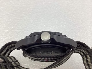 reloj pulsera caballero luminox navy seal series 8800
