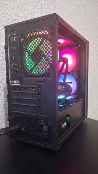 PC Gaming i5 11400 RX 6600 XT 16GB RAM