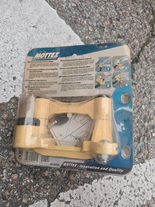 Antirrobo Mottez para enganche de remolque