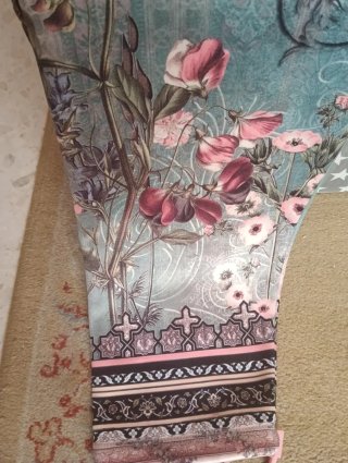 Pantalones pitillo estampados