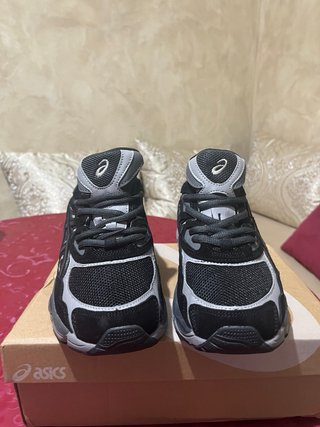 Asics Gel NYC Zapatillas Negras y Grises