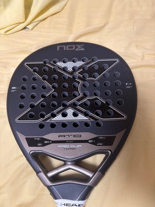 Pala de pádel NOX AT10 Pro Cup Hard