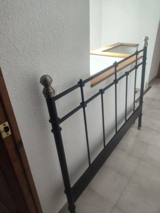 Mueble provenzal de madera