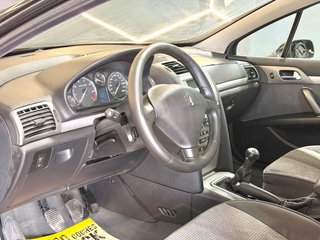 Peugeot 407 ¡con 120.000km!