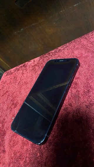 iPhone 12 Negro/Azul Marino