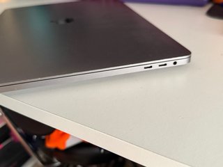 MacBook Pro 16 2019 i9 / 64GB RAM / 1TB SSD