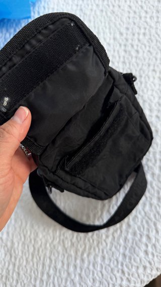 Bolsito Adidas negro multiuso