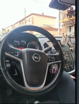 Opel Astra 2011