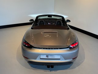 Porsche 718 Boxster Único prop Historial