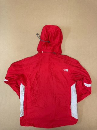 Chaqueta Cortavientos The North Face Roja y Blanca Logo Espalda