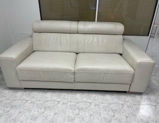 Sofá 2 plazas casi sin usar