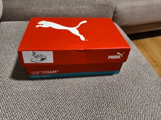 Zapatillas Puma Niña sin estrenar. Numero 30.