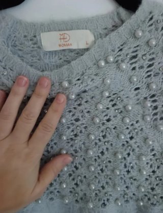 Jersey gris con perlas