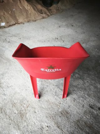 Silla Plástico Estrella Damm Roja