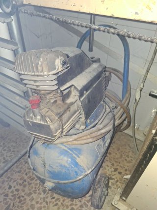 Compresor de aire con depósito