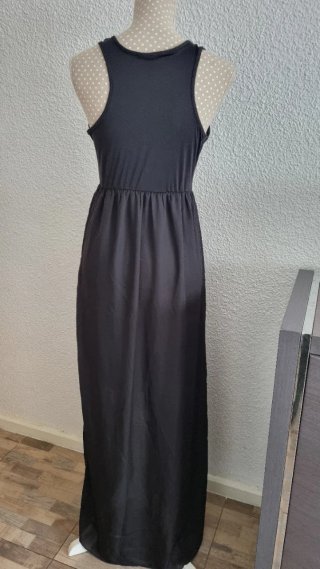 Vestido largo estampado y negro