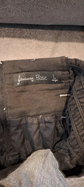 Minifalda Stradivarius con cinturón