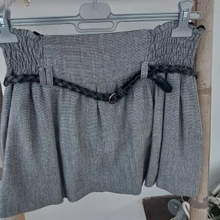 Minifalda Stradivarius con cinturón