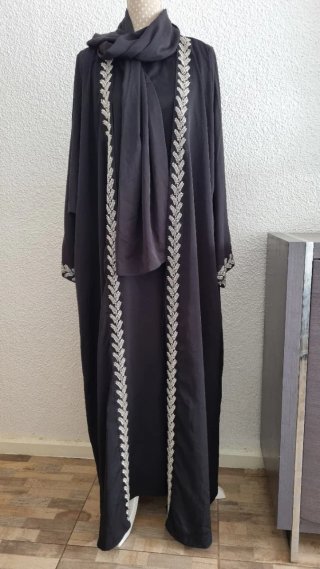 Abaya 3 piezas bordada