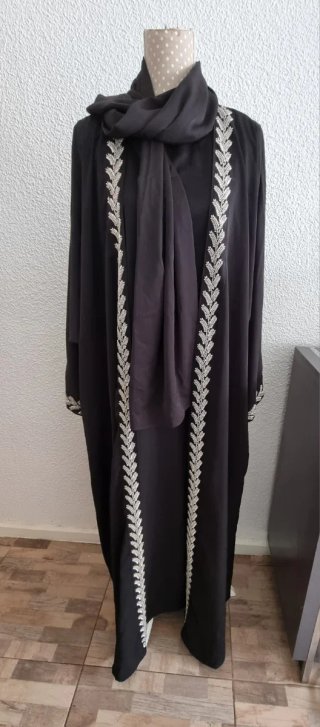 Abaya 3 piezas bordada