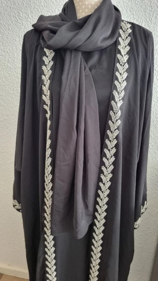 Abaya 3 piezas bordada