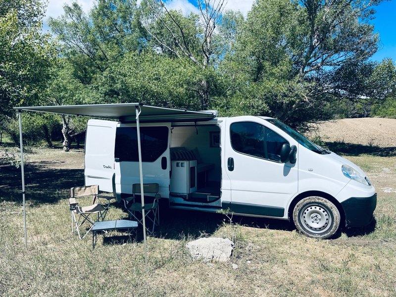 Renault Trafic 2009 camper - foto 1