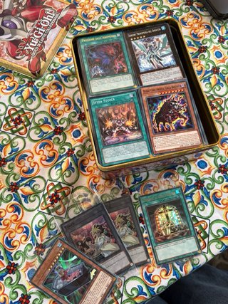 687 Carte Yu-Gi-Oh! - Stock