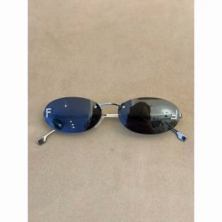 Gafas de sol Fendi sin montura ovaladas