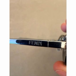 Gafas de sol Fendi sin montura ovaladas