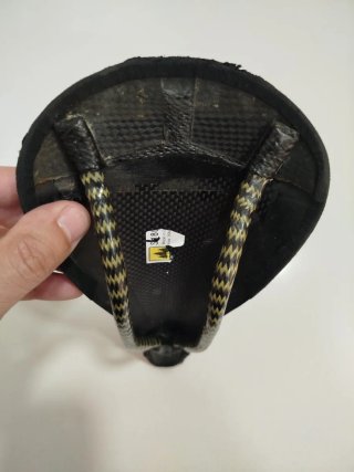 Sillín Tune Speedneedle Carbon 87g Alcántara