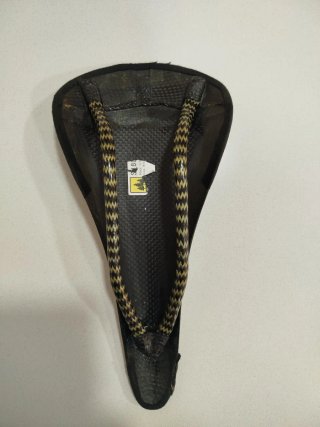 Sillín Tune Speedneedle Carbon 87g Alcántara