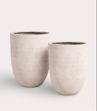 2 Maceteros de Piedra Beige