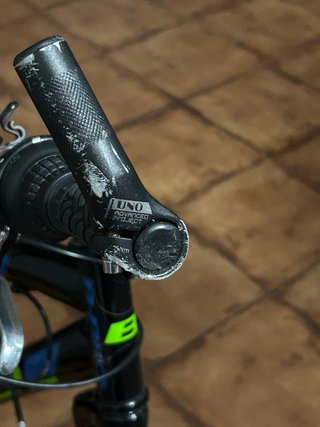 Bicicleta de montaña B-Pro JR24 Niños/Adolescentes